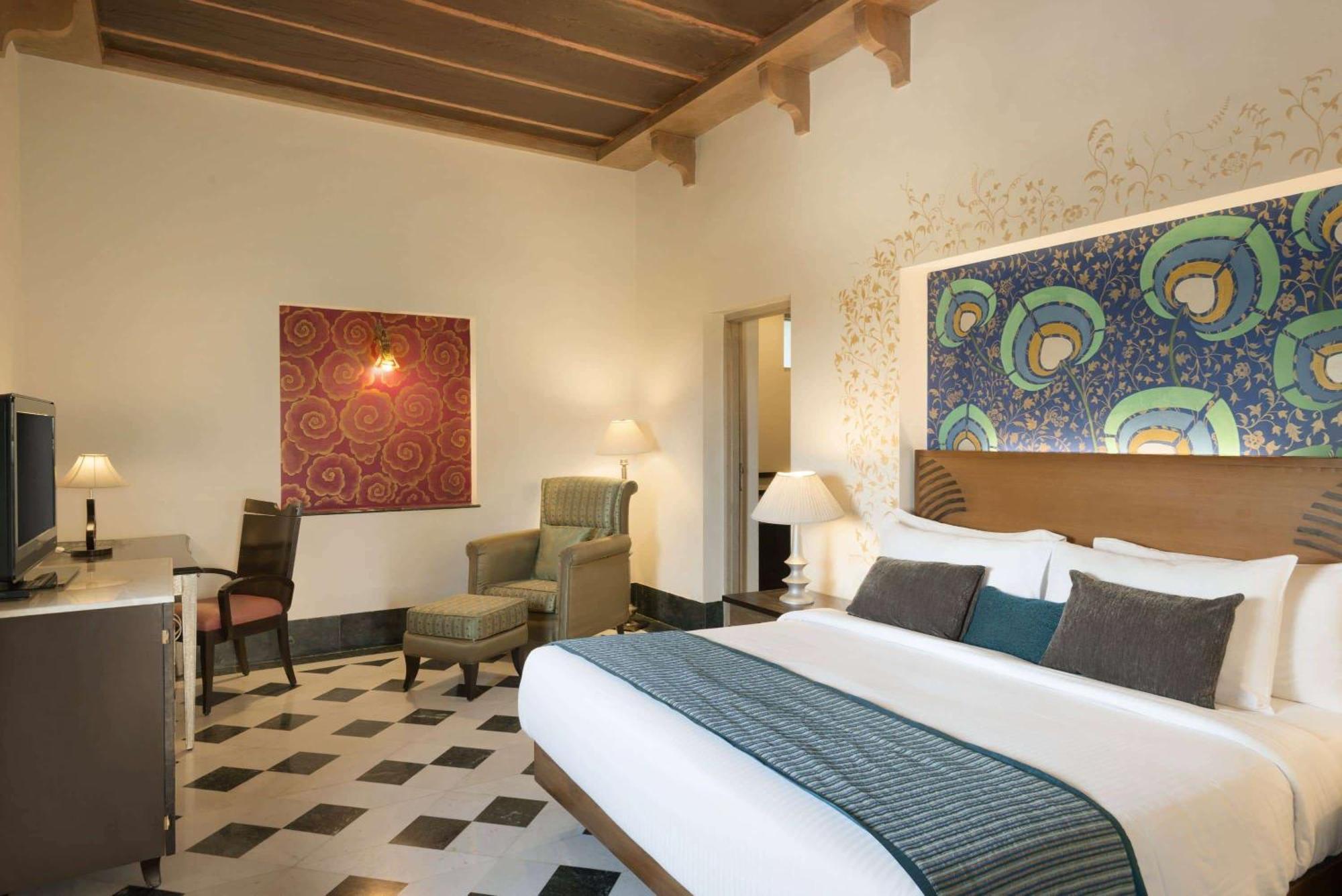 Ramada Udaipur Resort & Spa Buitenkant foto