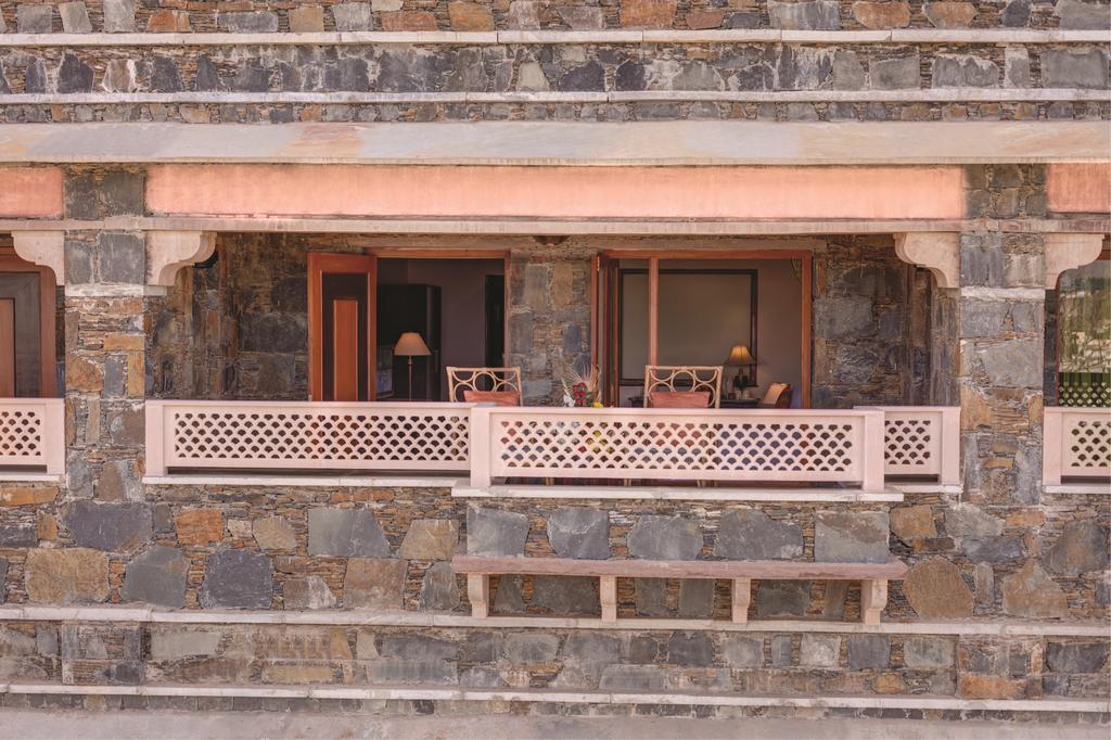 Ramada Udaipur Resort & Spa Buitenkant foto