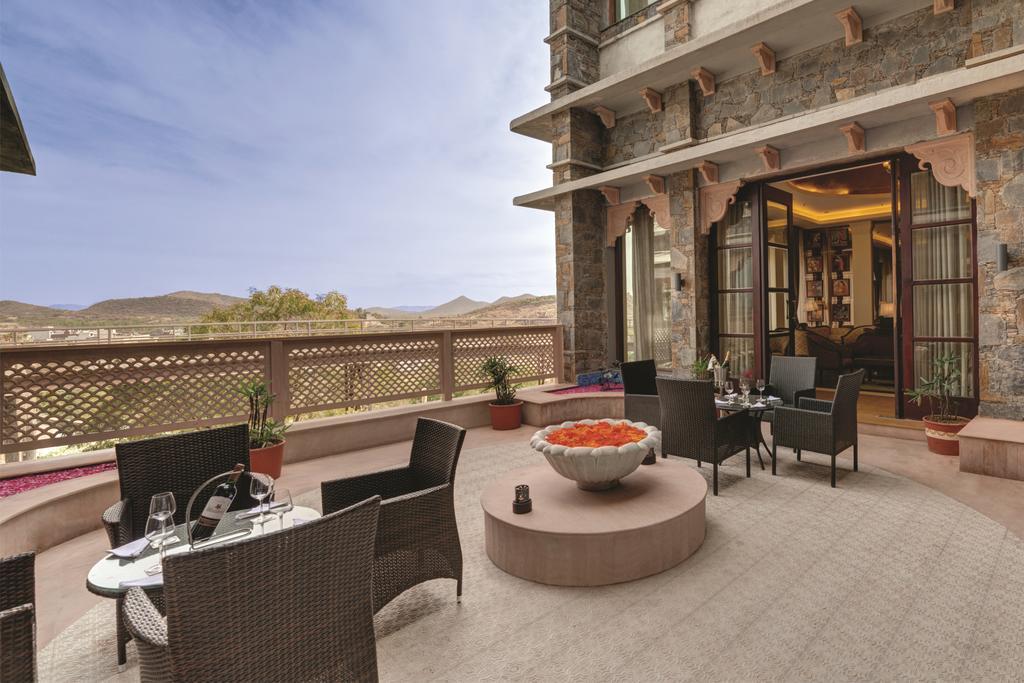 Ramada Udaipur Resort & Spa Buitenkant foto